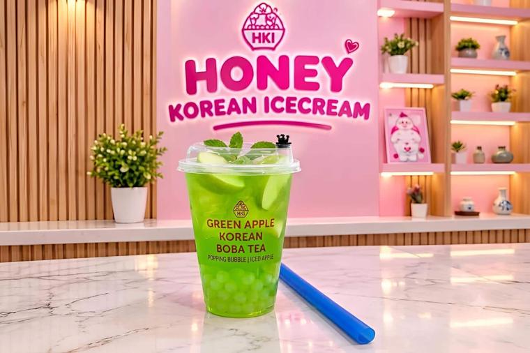 Green apple iced tea with popping bubbles